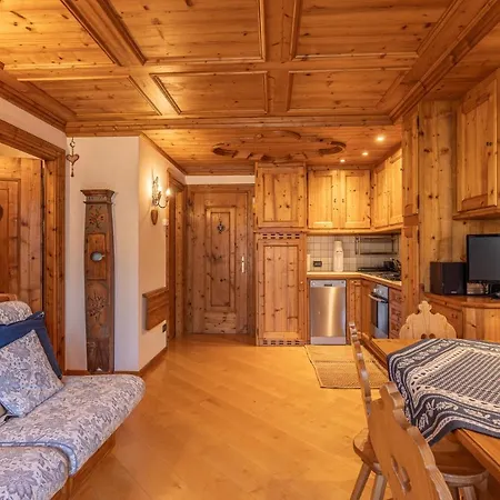 Casa Lacedel 2, On Slopes Apartment *