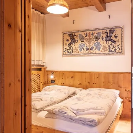 Casa Lacedel 2, On Slopes Apartment Cortina d'Ampezzo