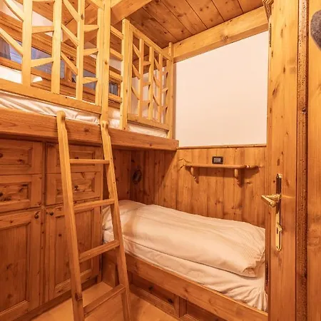 Casa Lacedel 2, On Slopes Apartment Cortina d'Ampezzo