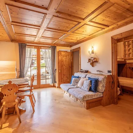 Casa Lacedel 2, On Slopes 公寓