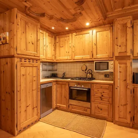 Casa Lacedel 2, On Slopes * Cortina dʼAmpezzo